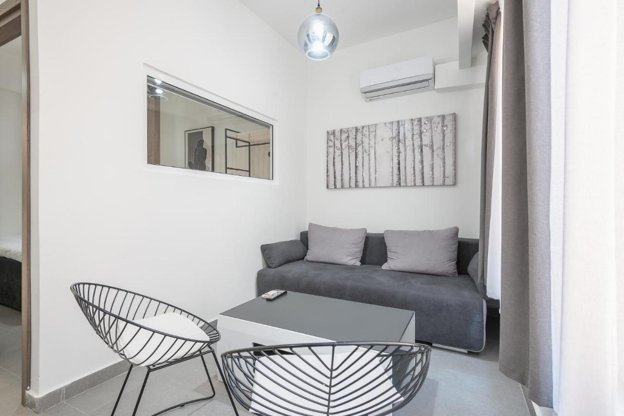 Iguana Gold Luxury Suites 2 Athena Bagian luar foto